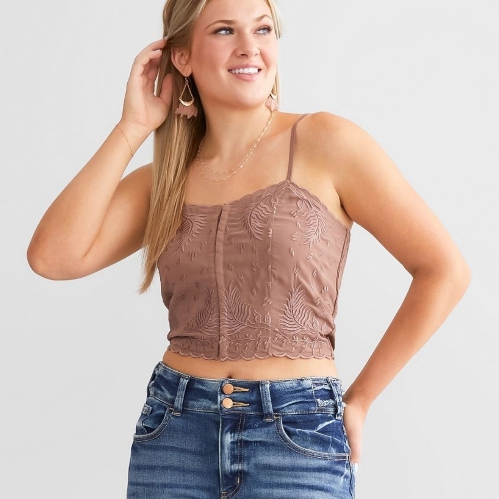 Red by BKE Embroidered Tank crop top brown floral ferns Women's size medium M